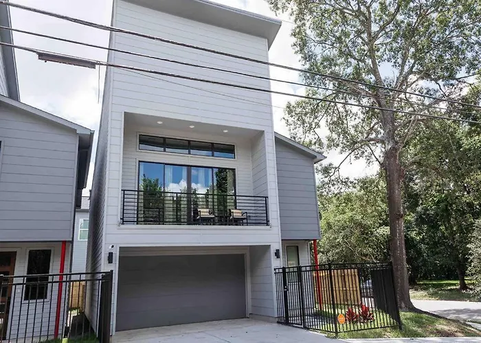 Contemporary Luxe Home 10Mins From Dt Houston!!!
