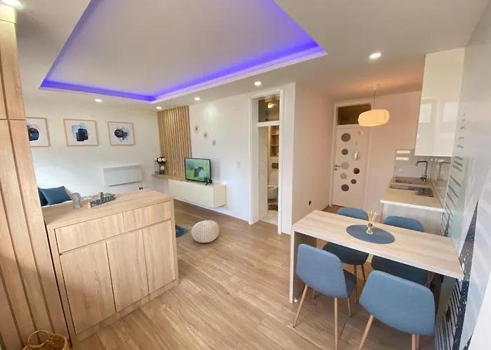 Alexandrea Apartments Pale