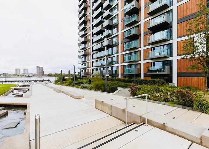 Ferienwohnung Executive Waterfront Split Penthouse London