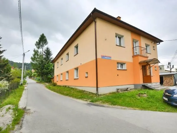 Apartament Folkowy Wujek Pod Gromadzyniem Ustrzyki Dolne