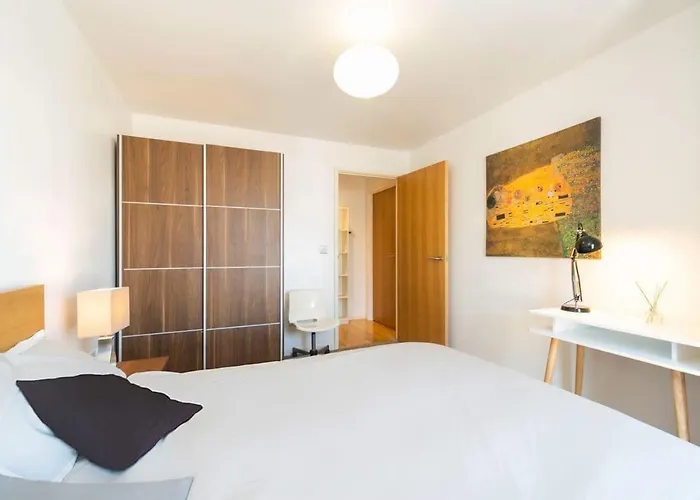 Stylish One Bedroom Apartment Close To The City Of London