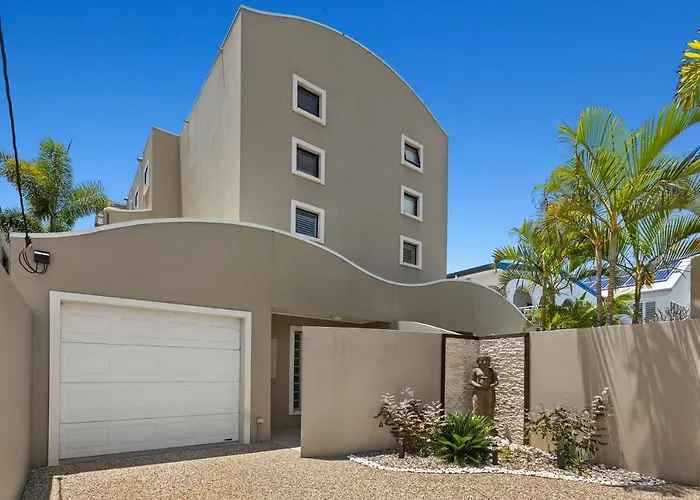 Villa Baci Nobby Beach Gold Coast