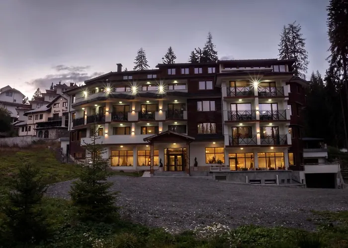 Hotel Niken Pamporowo