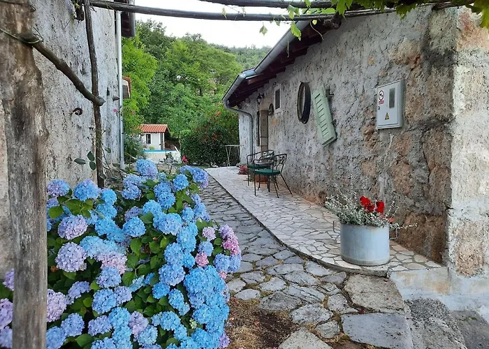 Villa Stone House In Dobrec With Sea View & Pool Lovran