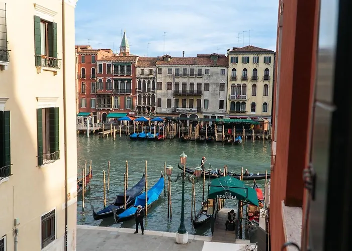 Rialto Deluxe Grand Canal View R&R Venedig