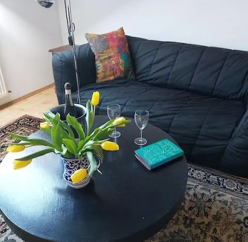 Helle ruhige Zimmer zu vermieten Kassel