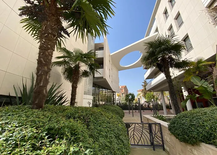 2 Pieces Terrasse Piscine Cannes Californie