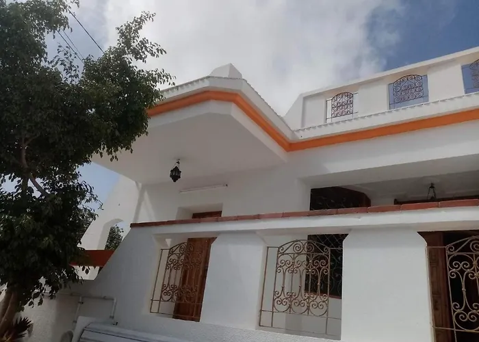 Villa Luxueuse Meublee Sfax