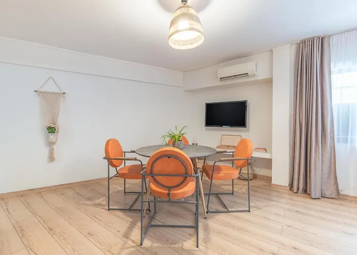 Boho Chic Apartment Under Acropolis Athen