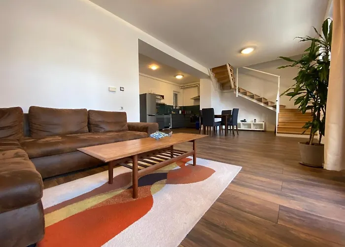 2 Bedroom 107 M2 Loft With Balcony Budapest