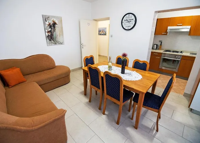 Apartments Bene Banjol