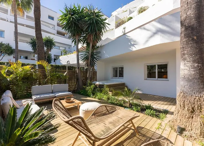 Jardines 38 Beautiful Luxury Family Apartment Marbella