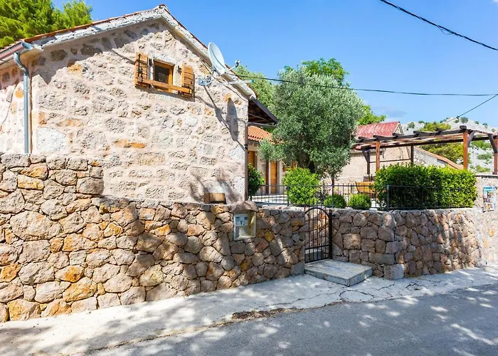 Stunning Home In Starigrad With Sauna