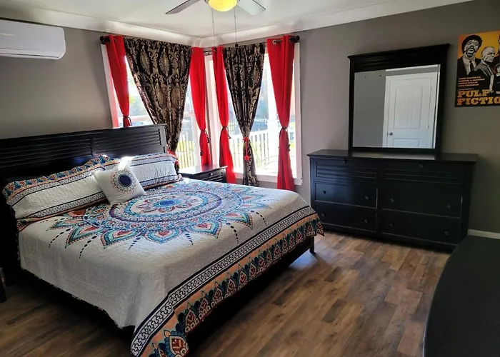 Luxury Pet Friendly Home In Houston Near All Downtown Attractions - 2707B