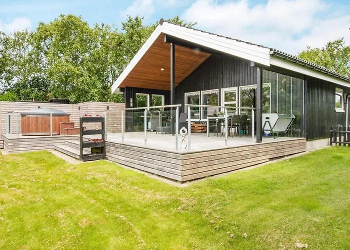 8 Person Holiday Home In Struer-By Traum