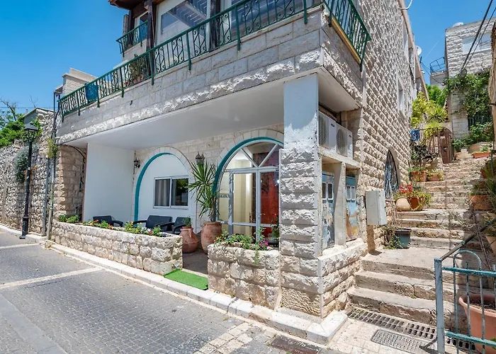 Family Villa - Prime Location Old City Safed