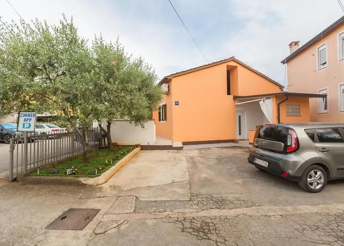 Apartments With A Parking Space Umag - 19776