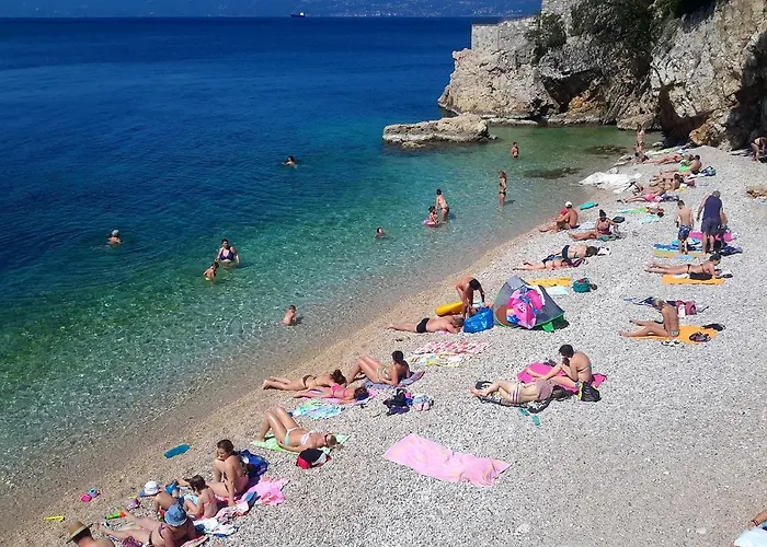 Apartments With Wifi Rijeka - 15753