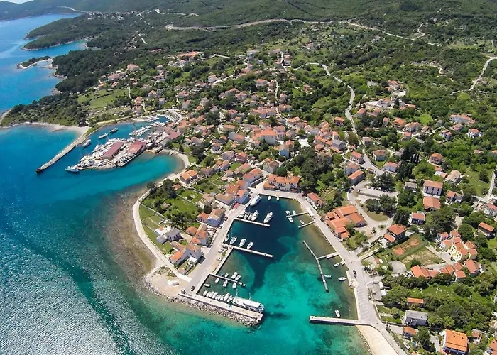 Apartments With A Parking Space Nerezine, Losinj - 15768