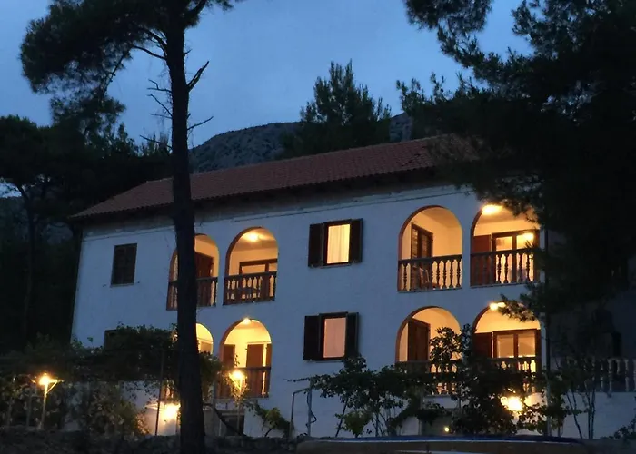 Apartments By The Sea Ivan Dolac, Hvar - 11308 Jelsa 