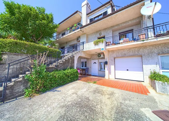 Apartment Rijeka 13976B