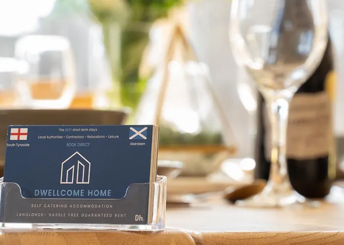 Free Driveway Parking For 2-3 Vehicles, Outside Lez Zone, 637 Mbps Wifi, Ideal For Long Term Contractor, Etc Stays, Regular Housekeeping Option - Dwellcome Home Ltd 5 Double Bedroom 3 Bathroom House - See Our Site For Assurance Aberdeen