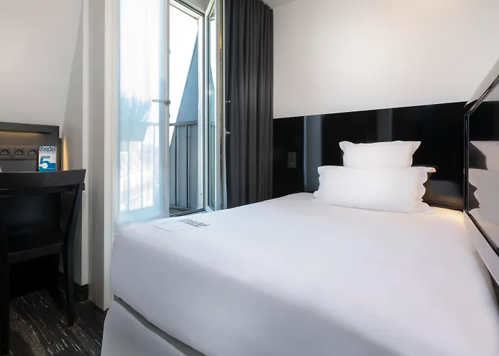 Hotel Libertel Gare De L'Est Francais Paris