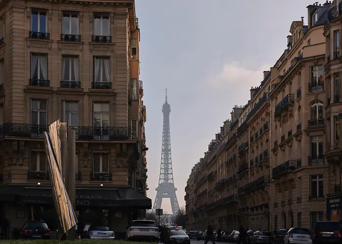Hotel Plaza Tour Eiffel Paris