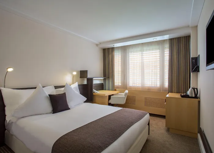 Crowne Plaza Zürich, an IHG Hotel