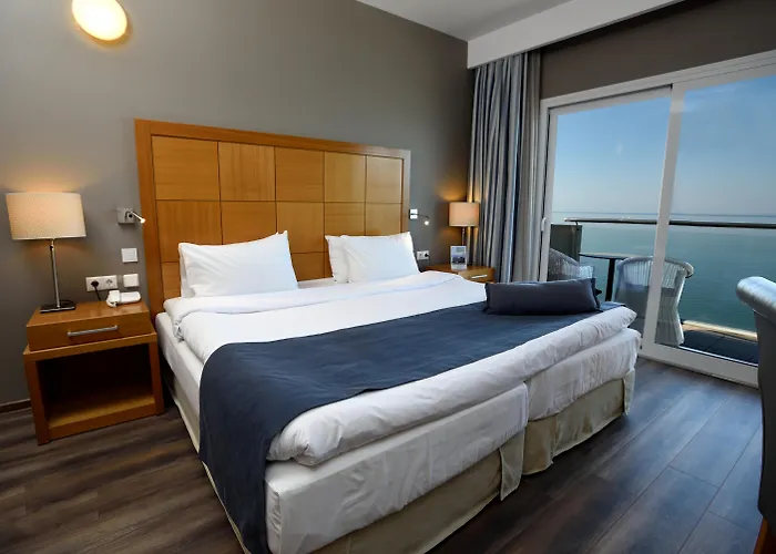Golden Star City Resort Peraía