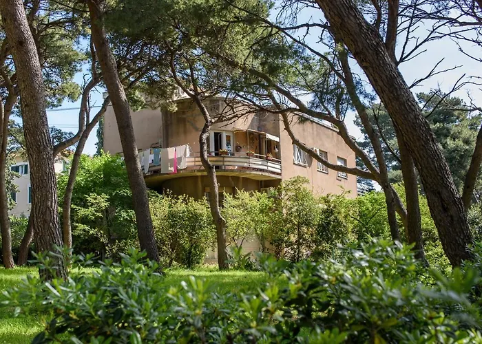 Apartments And Rooms By The Sea Split - 15298