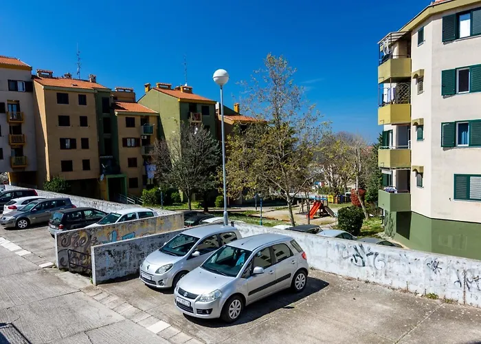 Apartments With Wifi Pula - 19493
