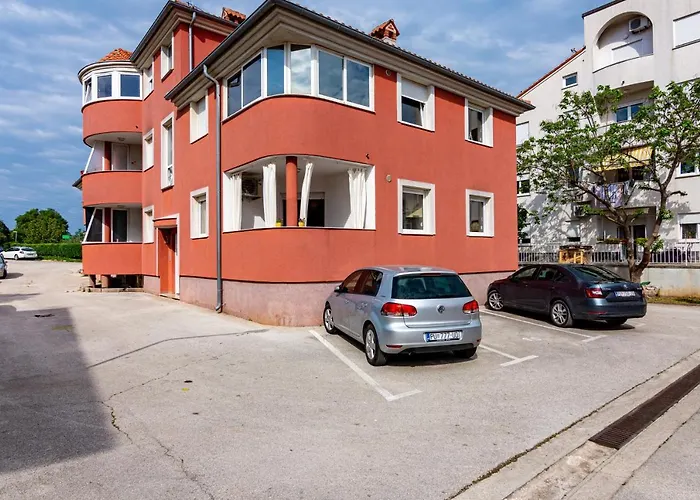 Apartments With A Parking Space Pula - 19628