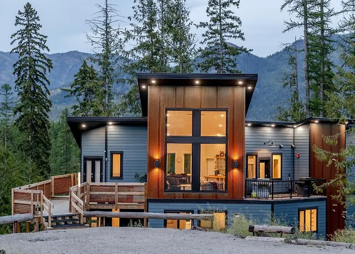 Ski In Ski Out With Huge Game Room And Hot Tub Fernie