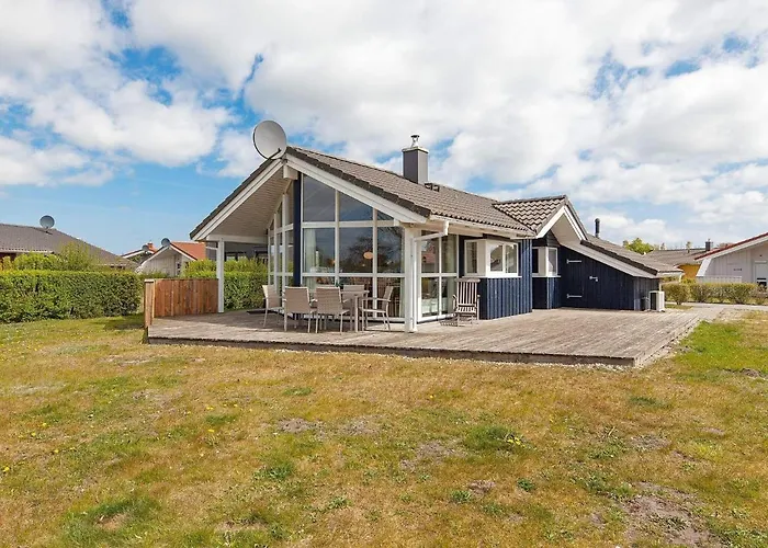 6 Person Holiday Home In Grömitz