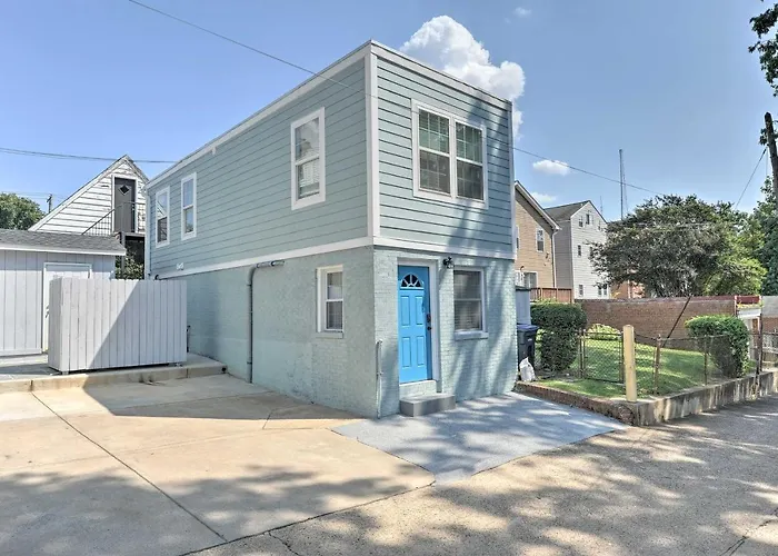 6 Mi To Ivy City Guesthouse With Fire Pit In Dc! Washington