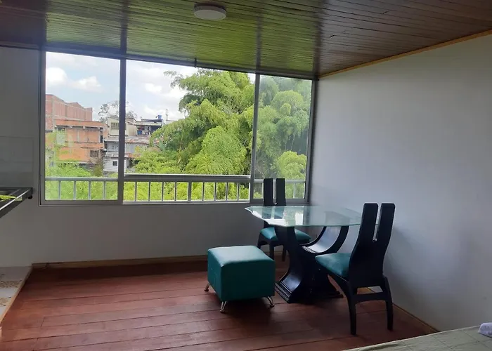 Apartamento De Un Ambiente, Cocina, Bano, Acogedor, Vista A Zonas Verdes Calarcá