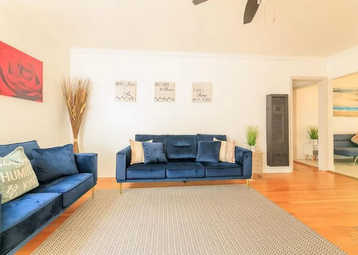 Inviting Home In Historic Leimert Park Los Angeles