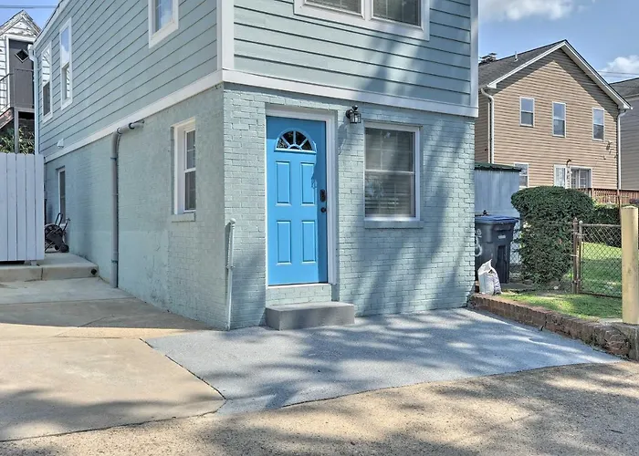 6 Mi To Ivy City Guesthouse With Fire Pit In Dc! Washington