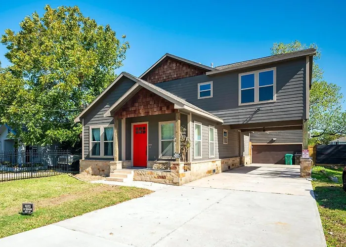 Luxurious 5Br Home Sleeps-14 Houston