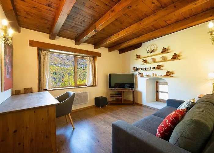 Magnifique Chalet Authentique Au Coeur Des 3 Vallees Courchevel