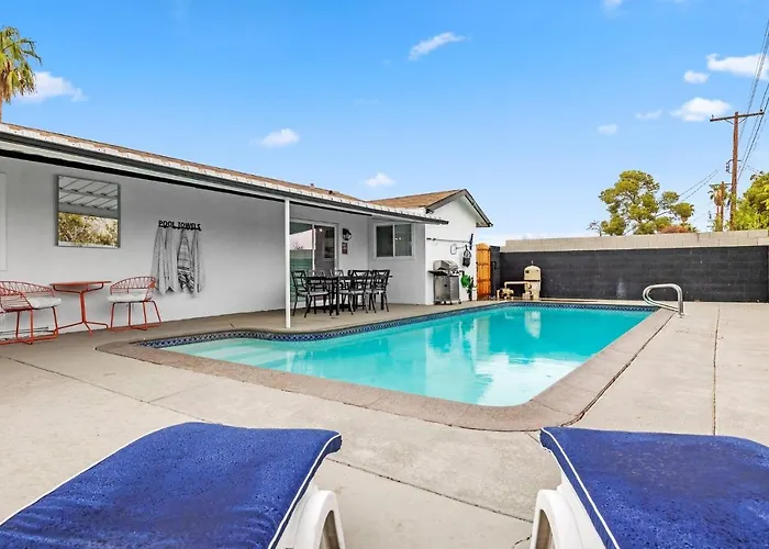 4Bdrm 2 Bath Pool Close To Strip Conventions Las Vegas