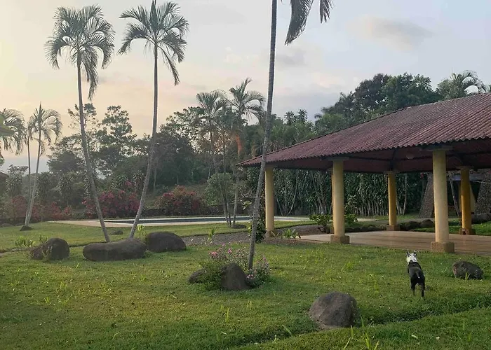 Villa Casa 2 A 5 Min Del Irtra Retalhuleu