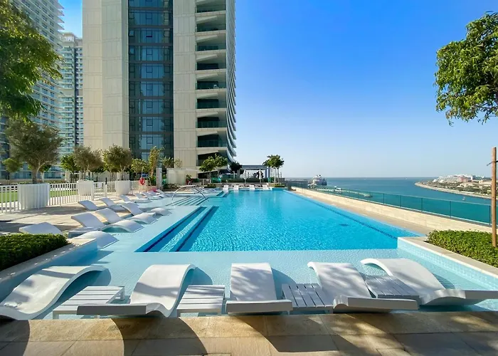 Free Beach Access! Beautiful Palm Jumeirah&Dubai Eye