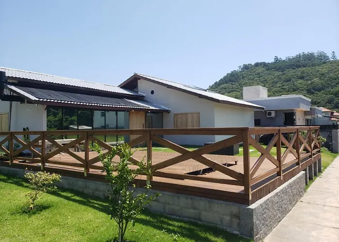 Casa De Praia Com Piscina Aquecida Area Gourmet E Jogos Florianópolis