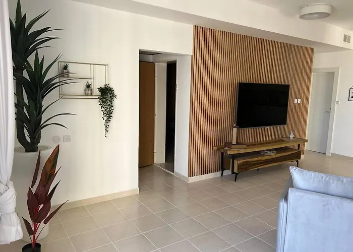Ferienwohnung דירת 4 חדרים יוקרתית קרובה לים Aschkelon