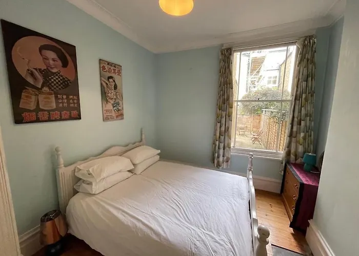 Ferienwohnung Beautiful Ground Floor Garden Flat London