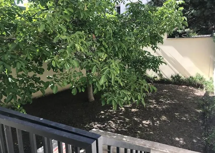 Puteaux : Appartement Spacieux Pour 5 Personnes