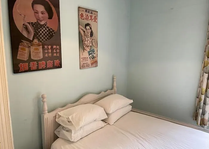Ferienwohnung Beautiful Ground Floor Garden Flat London