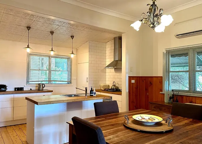 Cherry Blossom Cottage - Beechworth-Getaways